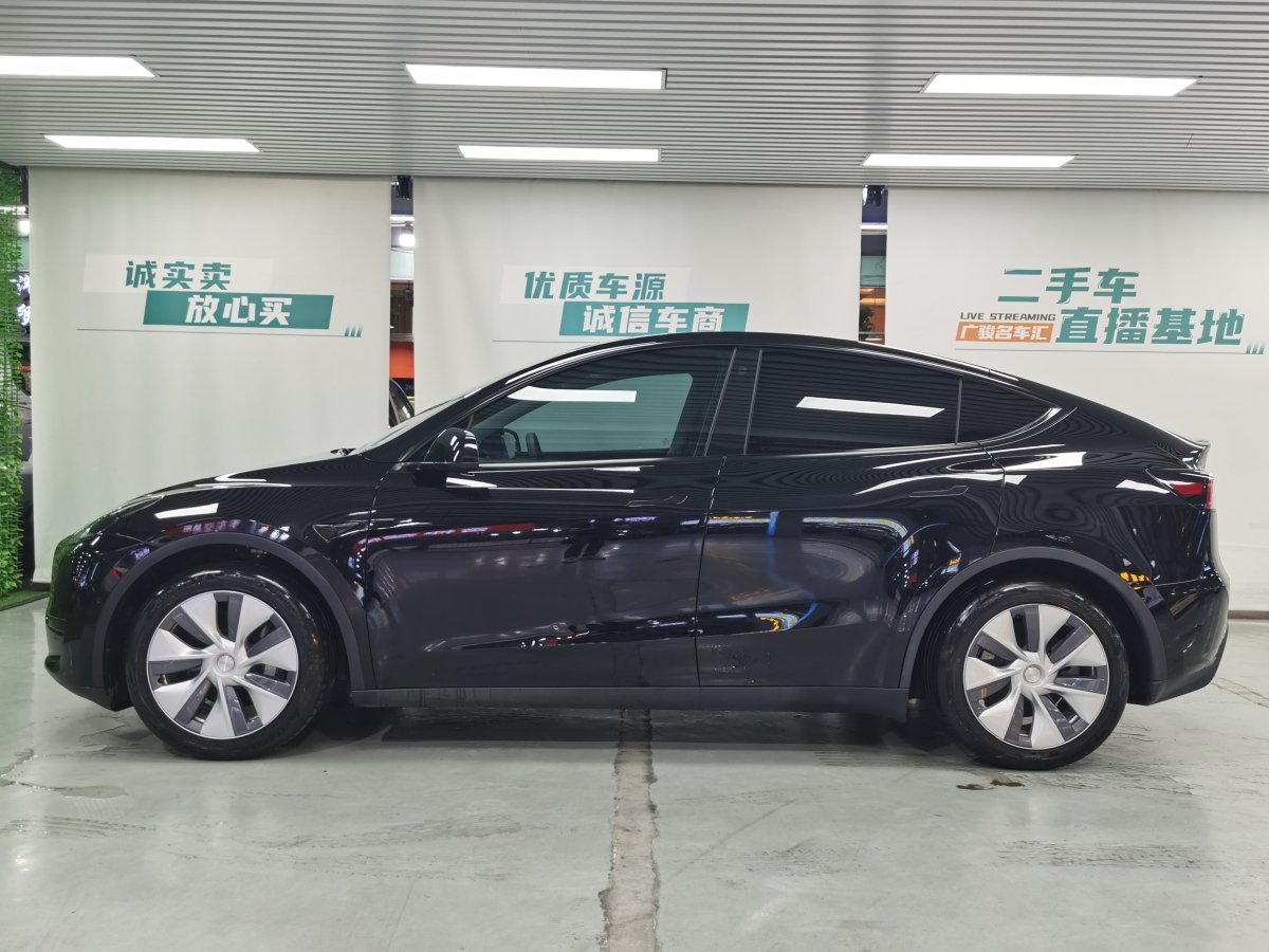 特斯拉 Model 3  2022款 后輪驅(qū)動(dòng)版圖片