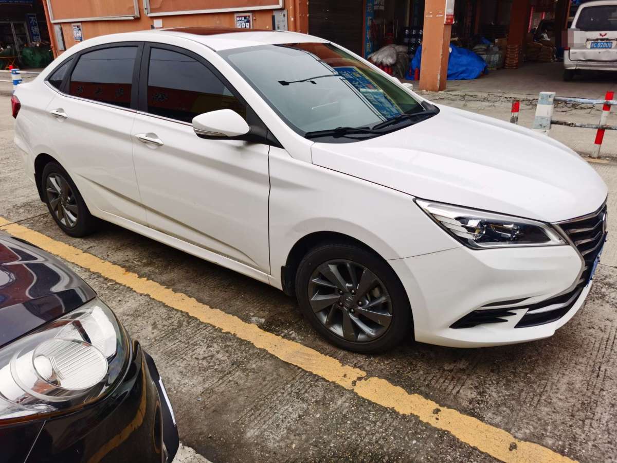 長(zhǎng)安 逸動(dòng)  2019款  高能版 1.6L GDI 手動(dòng)領(lǐng)鋒型 國(guó)VI圖片