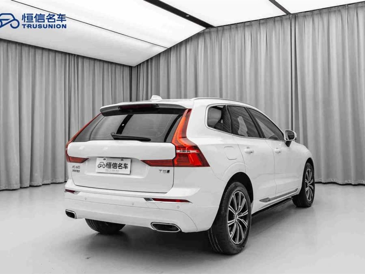 沃爾沃 XC60  2021款 T5 四驅(qū)智遠(yuǎn)豪華版圖片