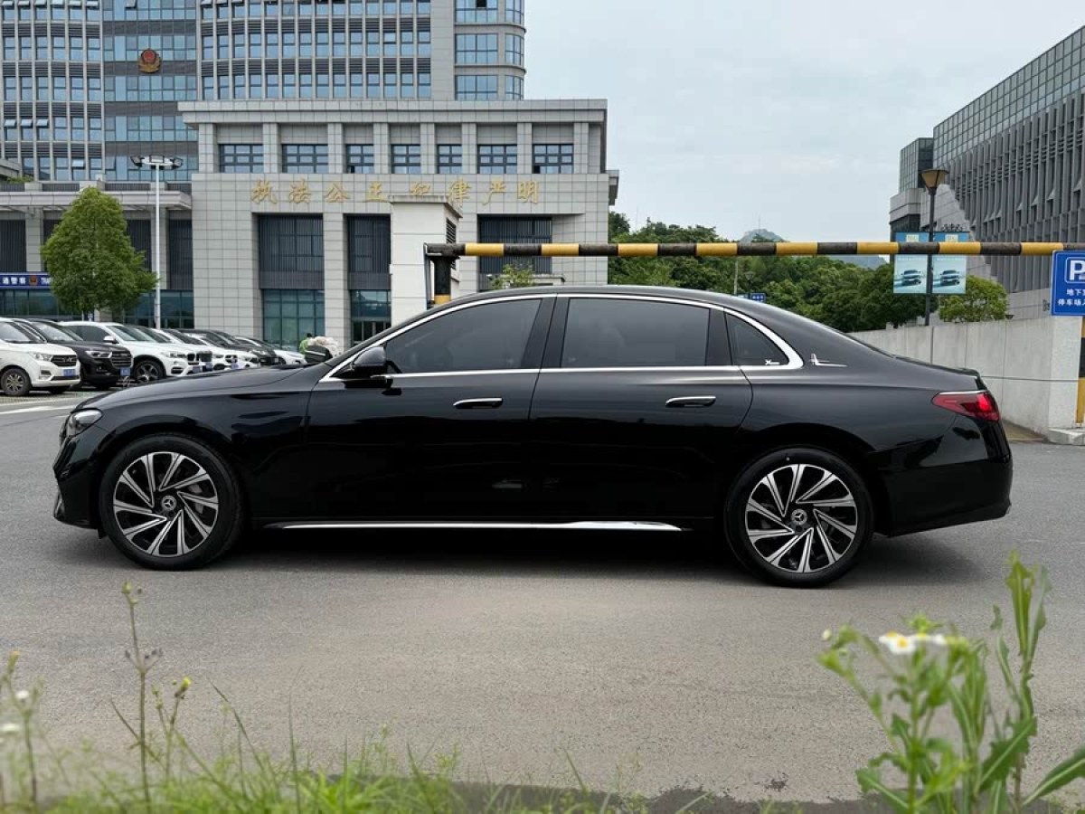 奔馳 奔馳E級(jí)  2024款 E 300 L 豪華型圖片