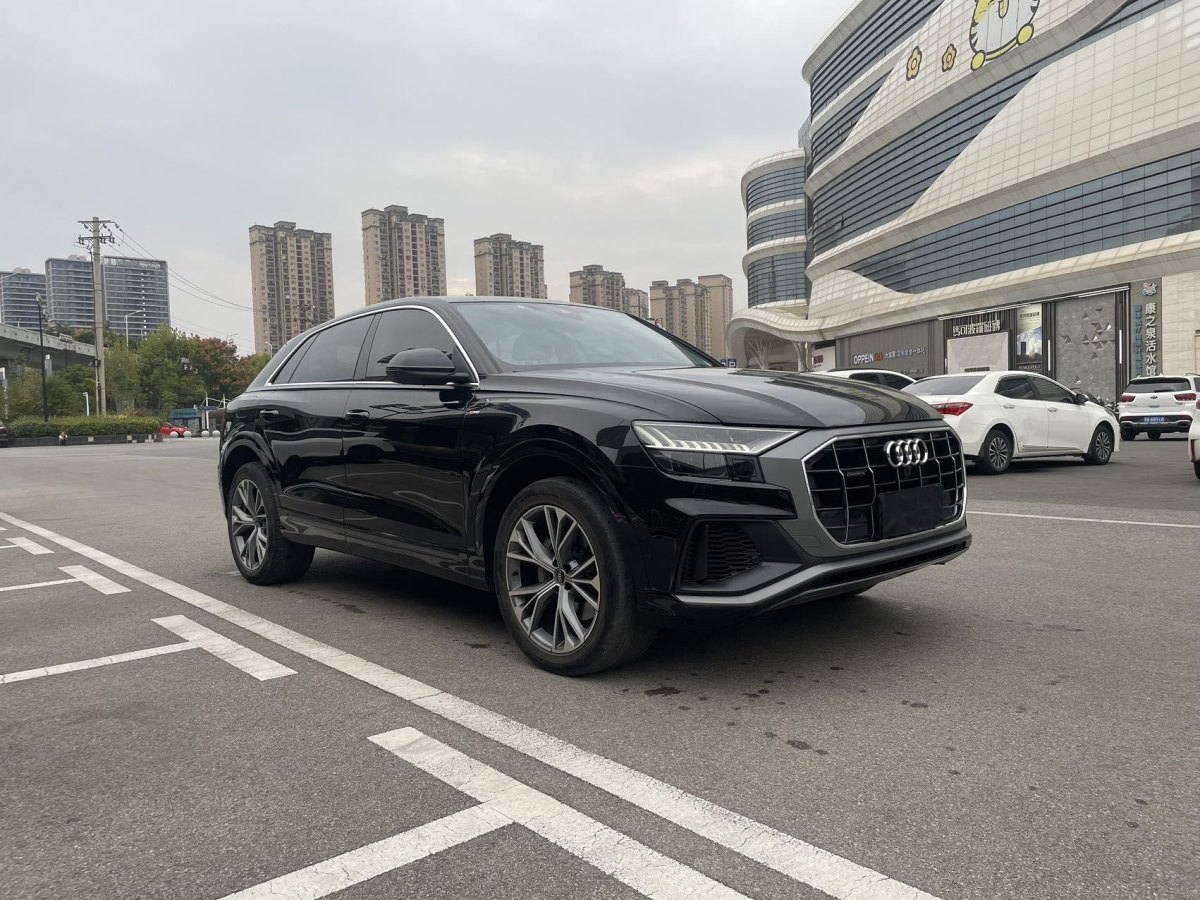 奧迪 奧迪Q8  2022款 55 TFSI 豪華動感型圖片