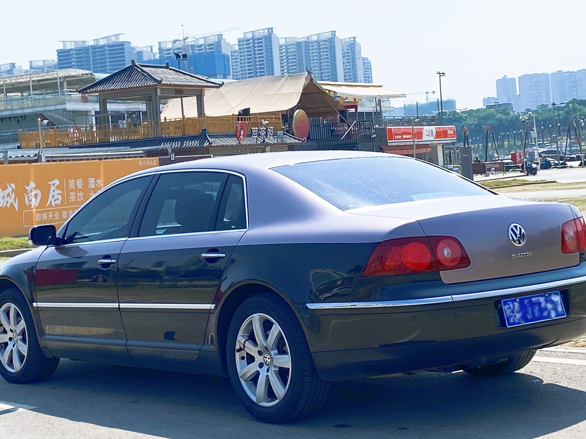 大眾 輝騰  2011款 3.6L V6 5座加長(zhǎng)商務(wù)版圖片