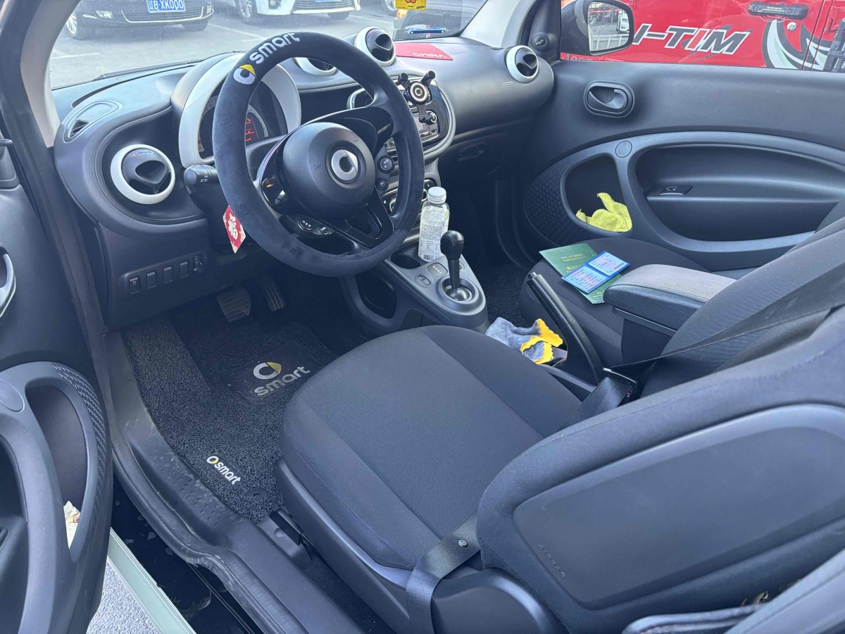 smart fortwo  2015款 1.0L 52千瓦硬頂靈動(dòng)版圖片