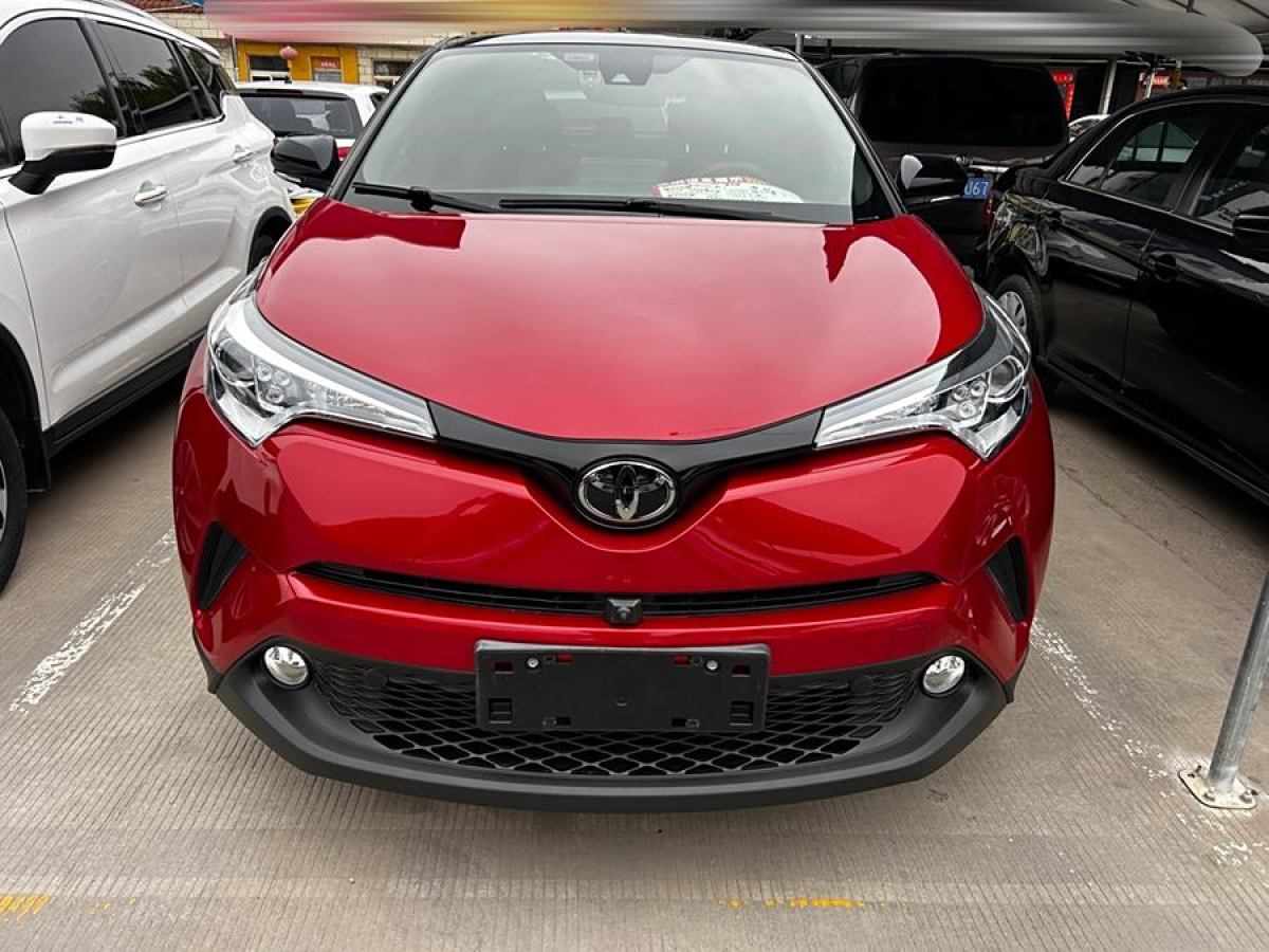 豐田 C-HR  2020款 2.0L 領(lǐng)先版圖片