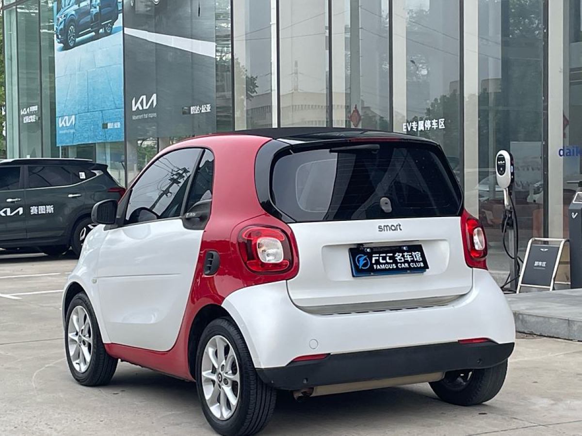 smart fortwo  2015款 1.0L 52千瓦硬頂靈動(dòng)版圖片