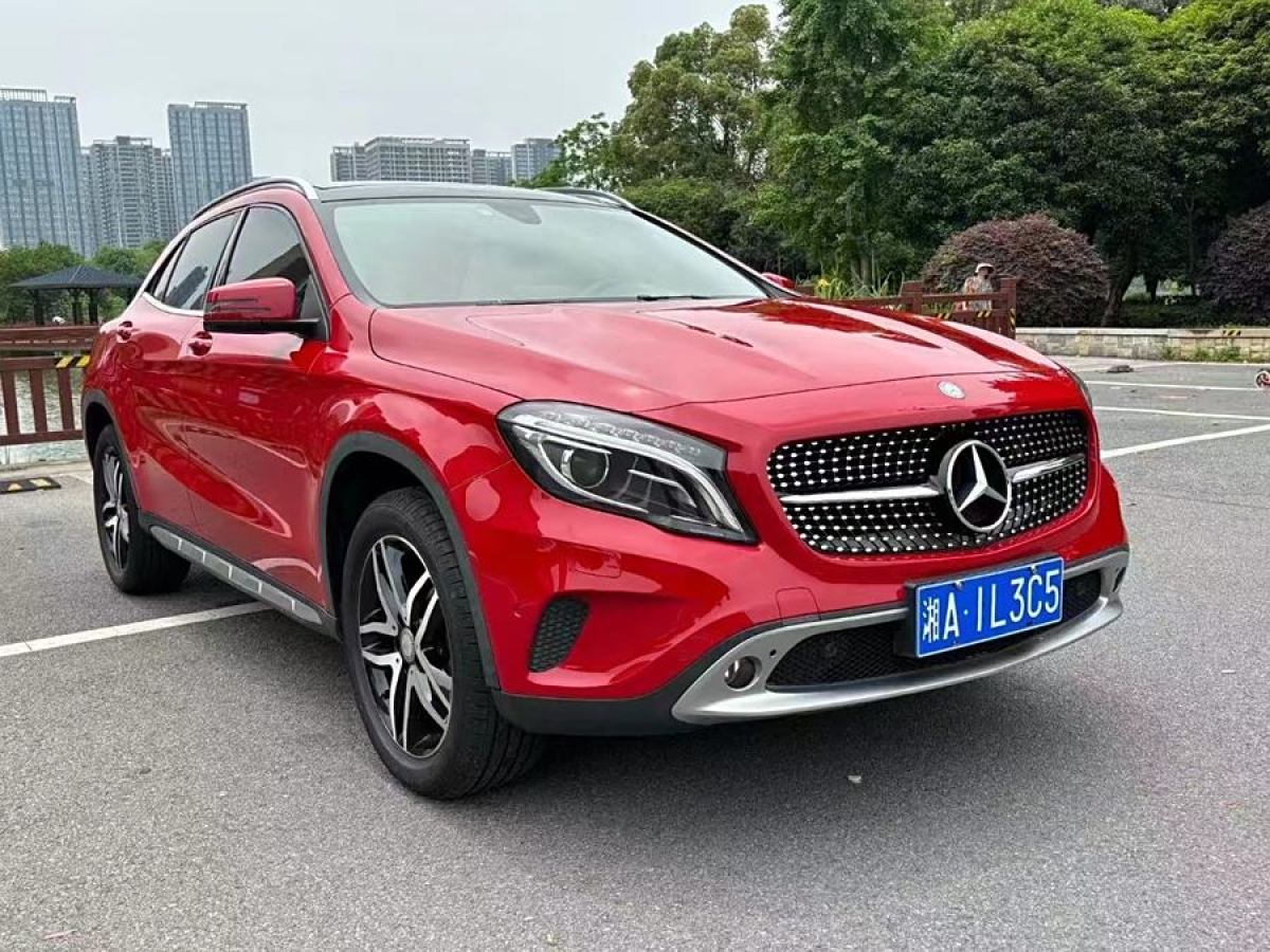 2017年4月奔馳 奔馳GLA  2017款 GLA 220 4MATIC 時(shí)尚型