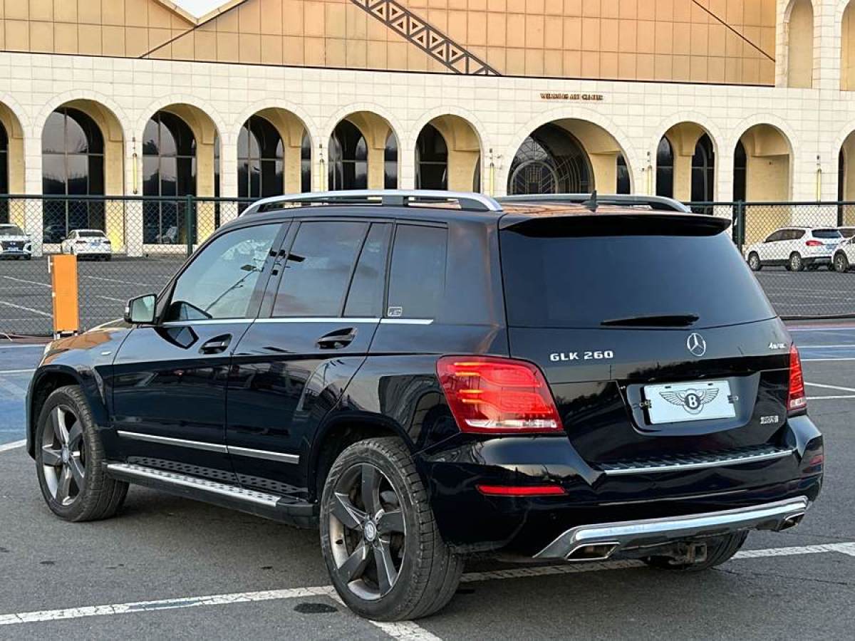 2015年5月奔馳 奔馳GLK級  2015款 GLK 260 4MATIC 時(shí)尚型 極致版