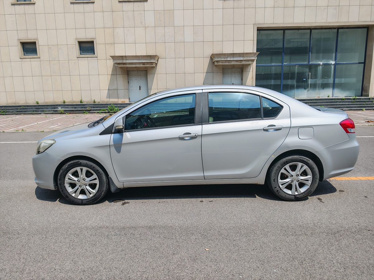 2013年9月長(zhǎng)城 C30  2010款 1.5L 手動(dòng)豪華型