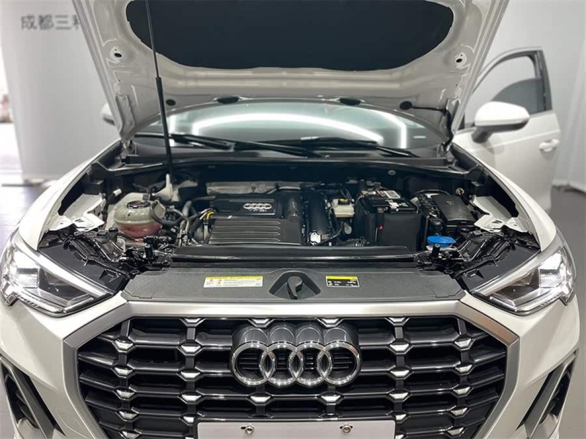 奧迪 奧迪Q3  2023款 35 TFSI 進(jìn)取動(dòng)感型（1.5T）圖片