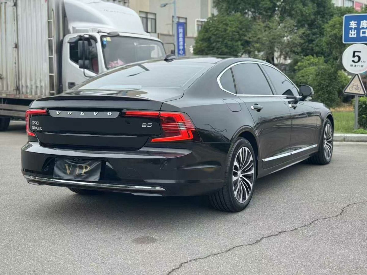 沃爾沃 S90  2023款 B5 智遠(yuǎn)豪華版圖片