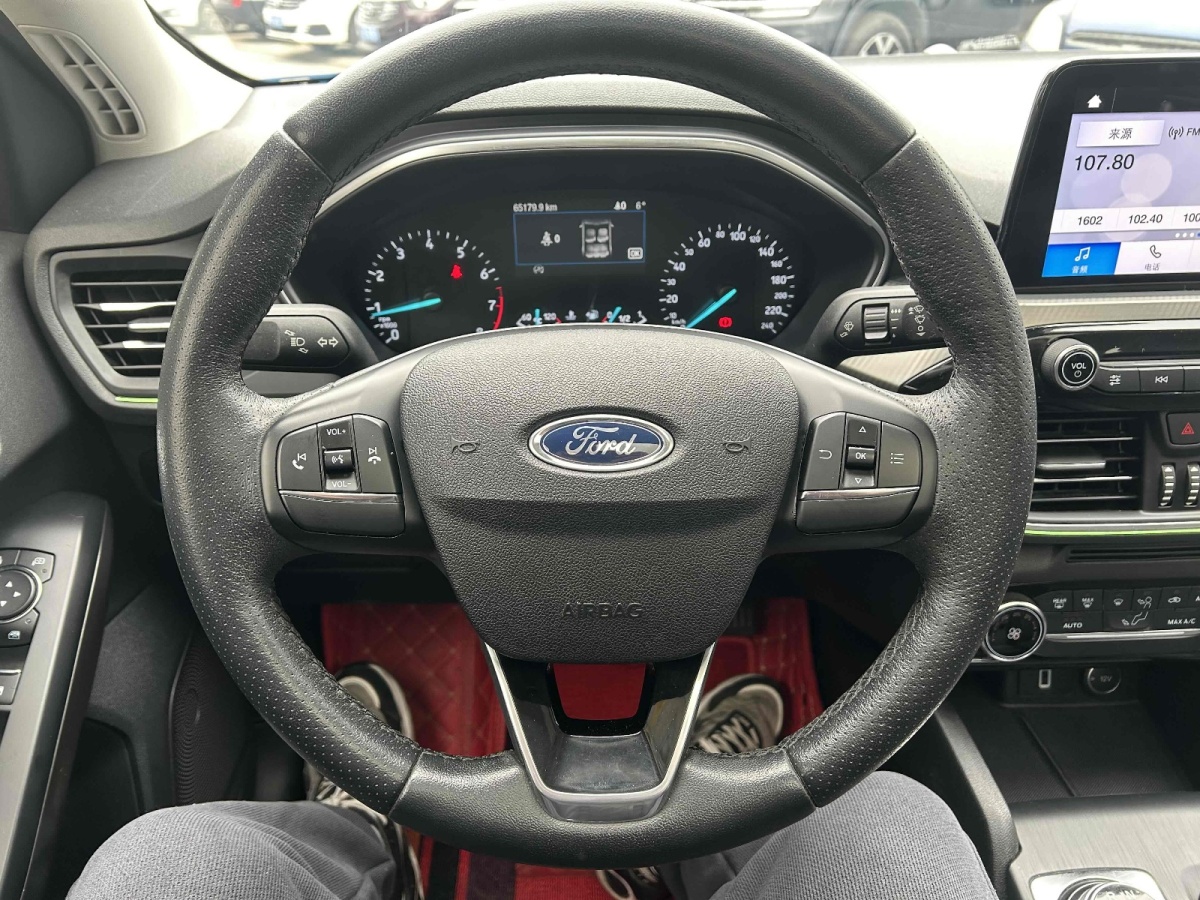 福特 ?？怂? 2020款 三廂 EcoBoost 180 自動鋒潮型圖片