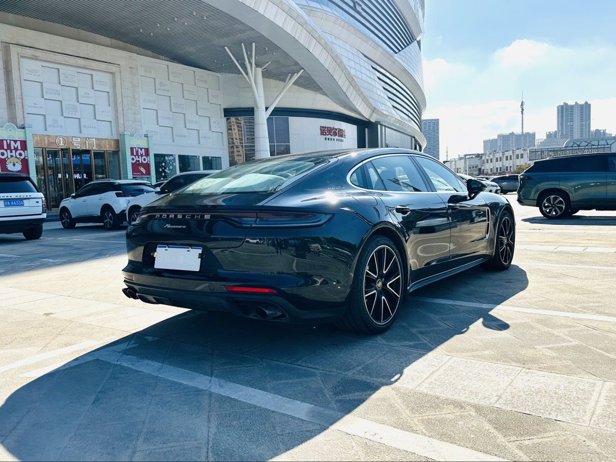 2022年2月保時(shí)捷 Panamera  2021款 Panamera 行政加長(zhǎng)版 2.9T