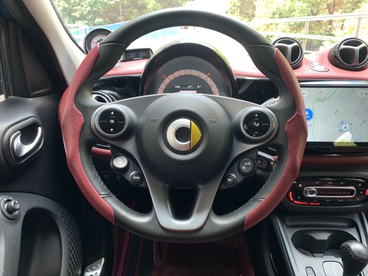 2019年3月smart forfour  2018款 0.9T 66千瓦風(fēng)尚型