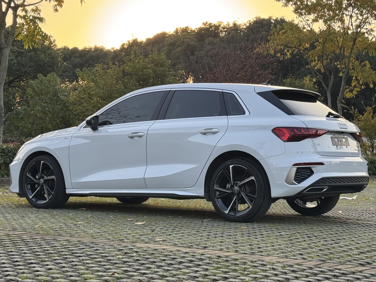 奧迪 奧迪A3  2022款 Sportback 35 TFSI 時(shí)尚運(yùn)動(dòng)型圖片