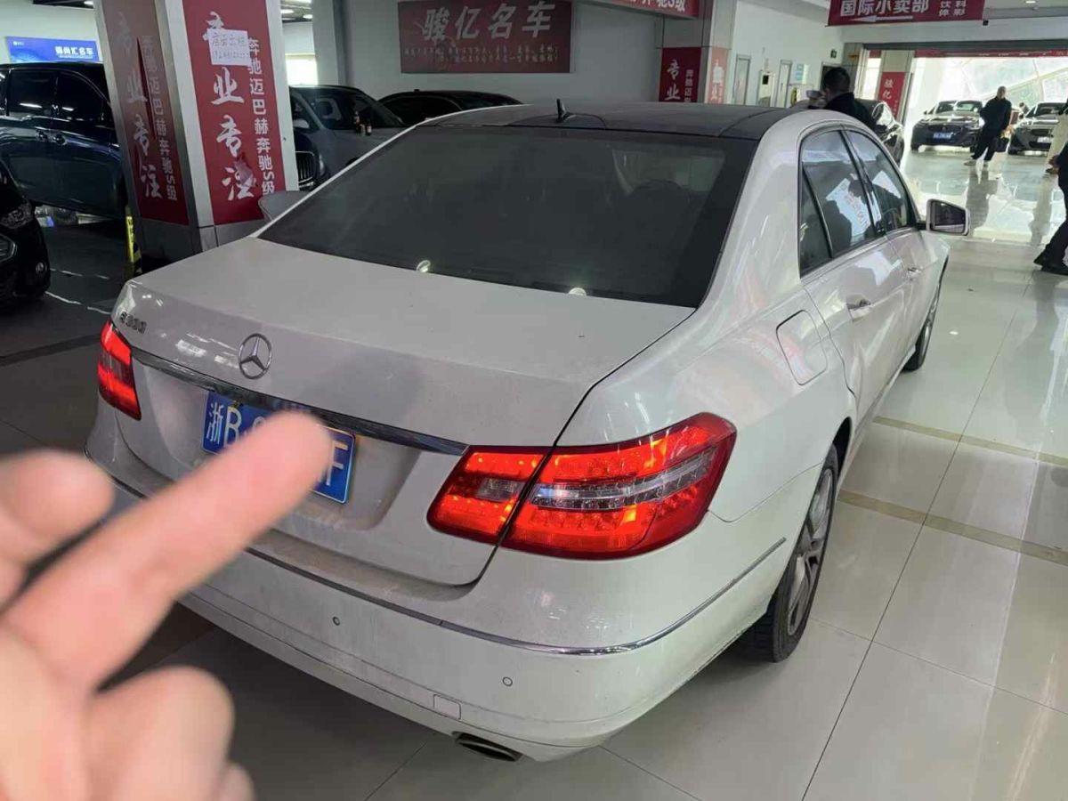 奔馳 奔馳E級  2011款 E 200 L CGI優(yōu)雅型圖片