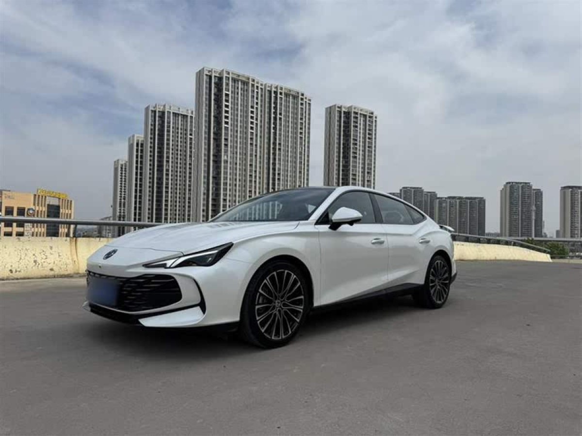 名爵 名爵7  2023款 1.5T DCT至美優(yōu)雅版圖片