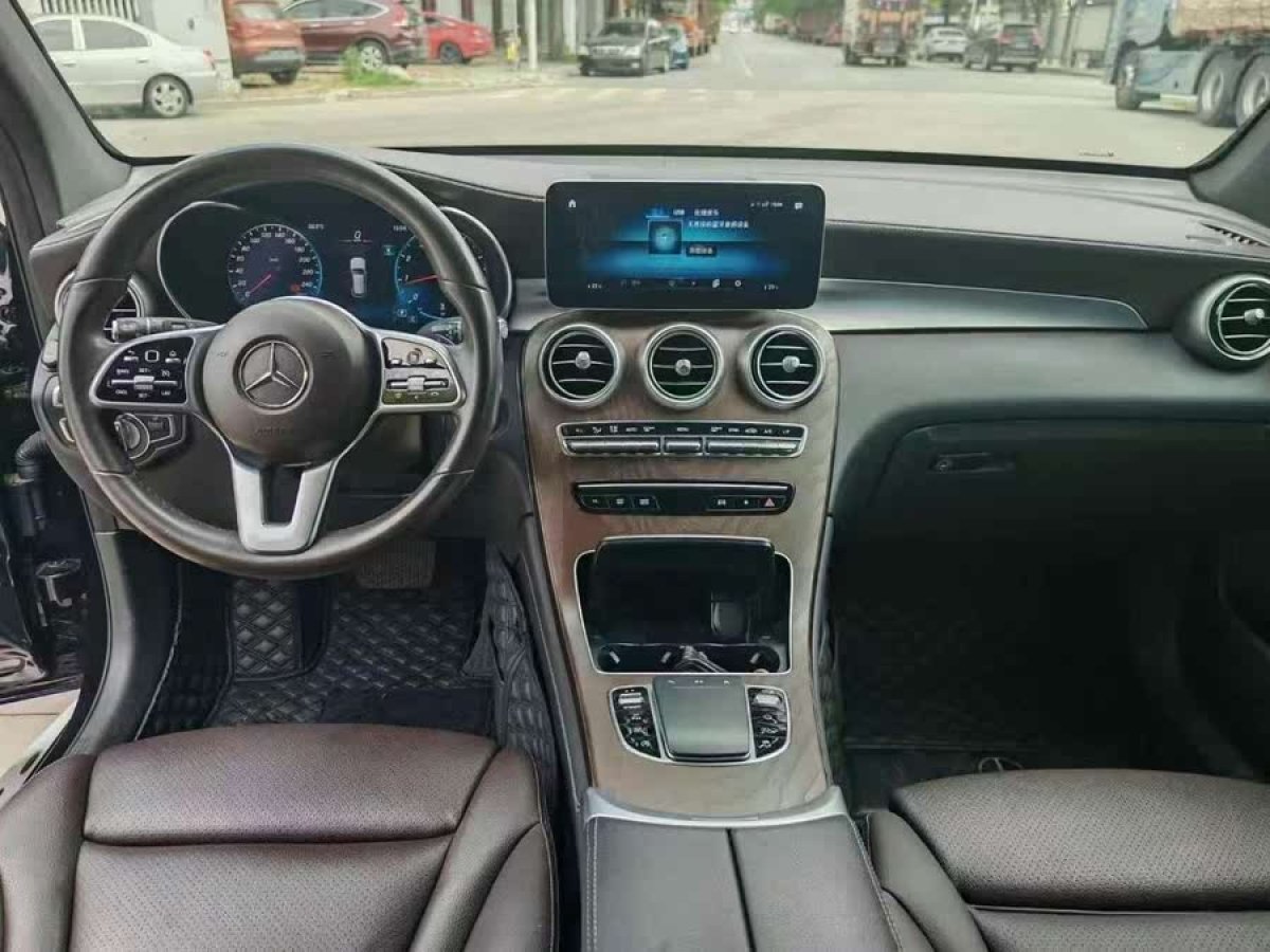 奔馳 奔馳GLC  2018款 改款 GLC 300 4MATIC 動感型圖片