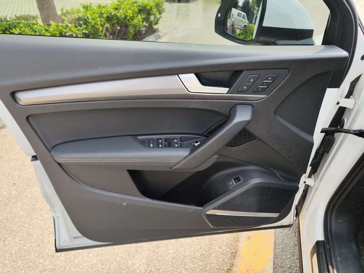 奧迪 奧迪Q5L  2021款 45 TFSI 豪華動感型圖片