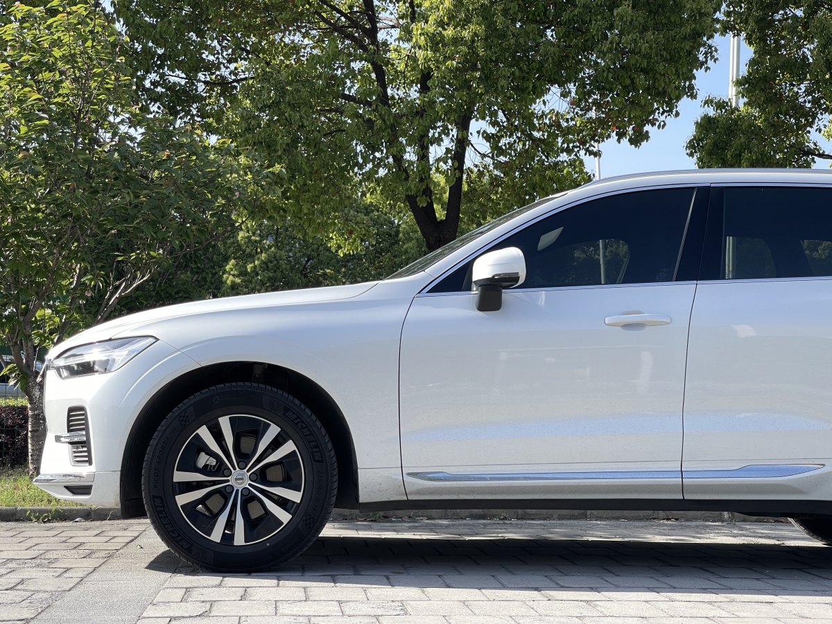 沃尔沃 XC60  2023款 B5 四驱智逸豪华版图片