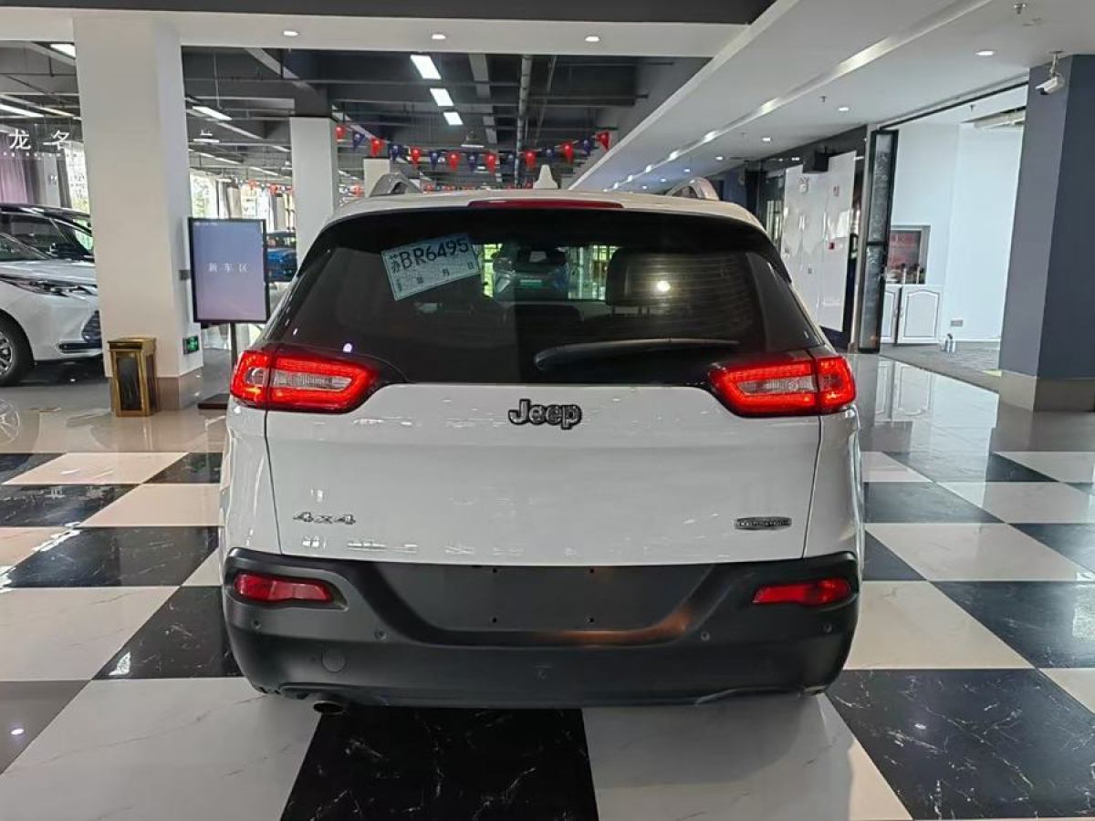 Jeep 自由光  2014款 2.4L 都市版圖片