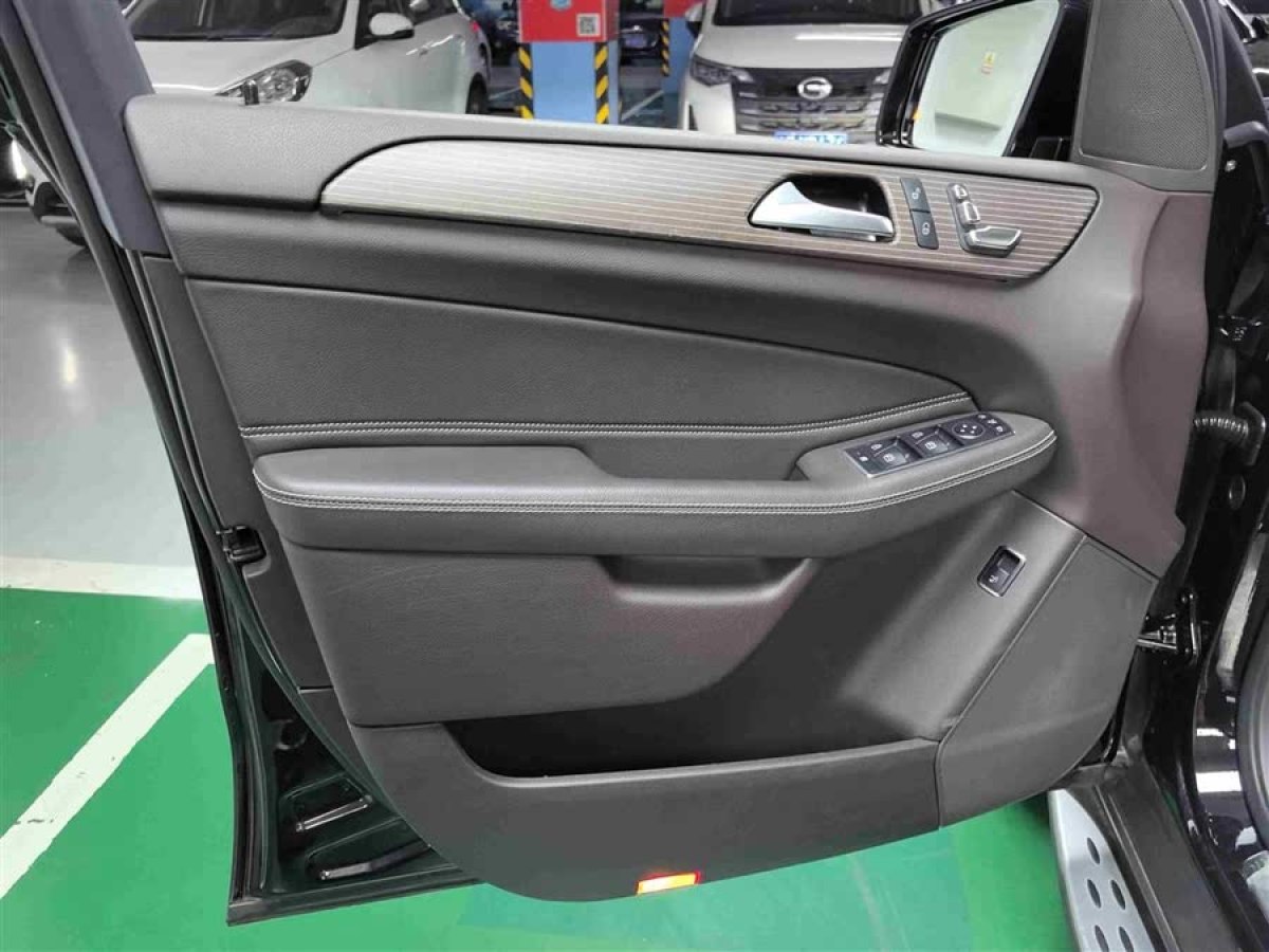 奔馳 奔馳GLE  2018款 GLE 320 4MATIC 動(dòng)感型臻藏版圖片