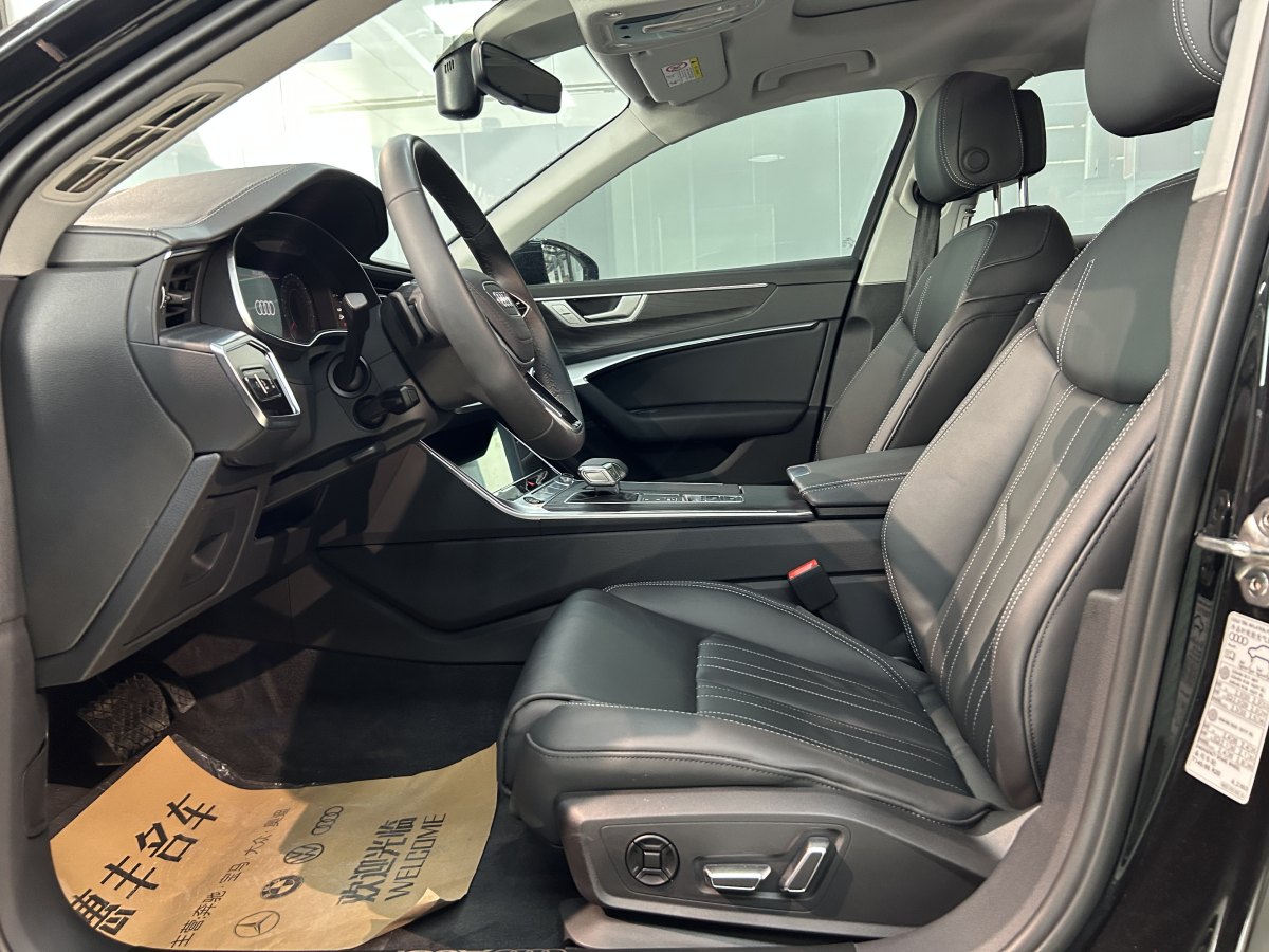 奧迪 奧迪A6L  2024款 45 TFSI quattro 尊享致雅型圖片