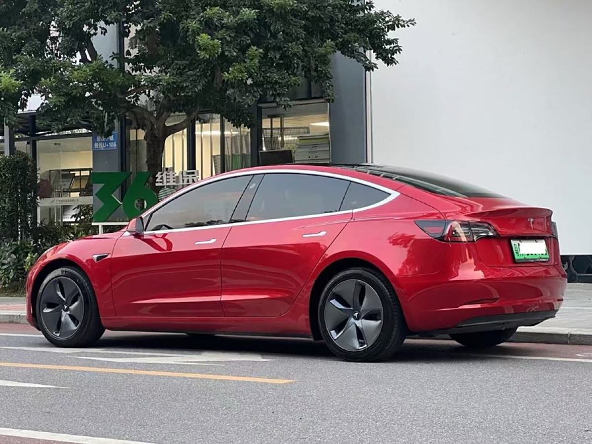 特斯拉 Model 3  2020款 改款 標(biāo)準(zhǔn)續(xù)航后驅(qū)升級(jí)版圖片