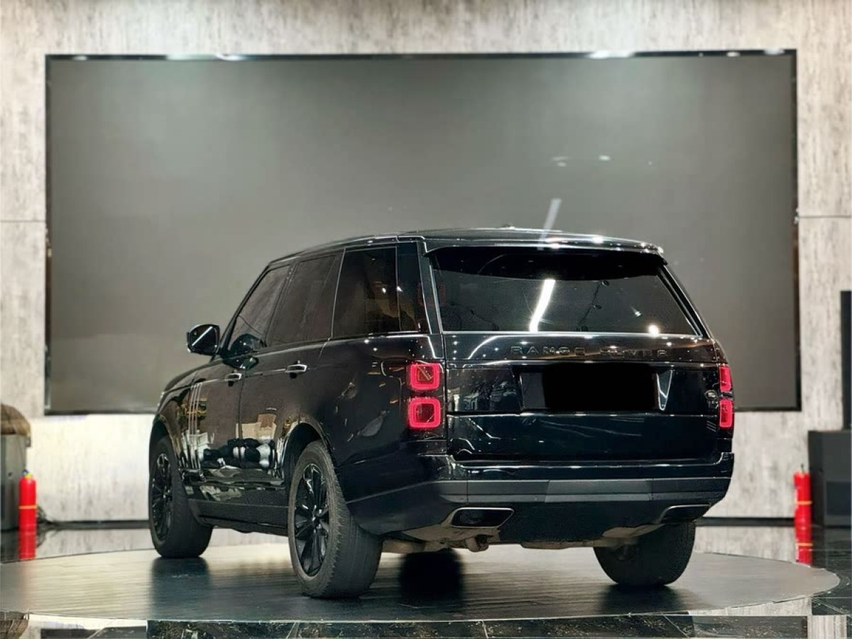 路虎 攬勝  2015款 3.0 V6 黑曜限量版圖片