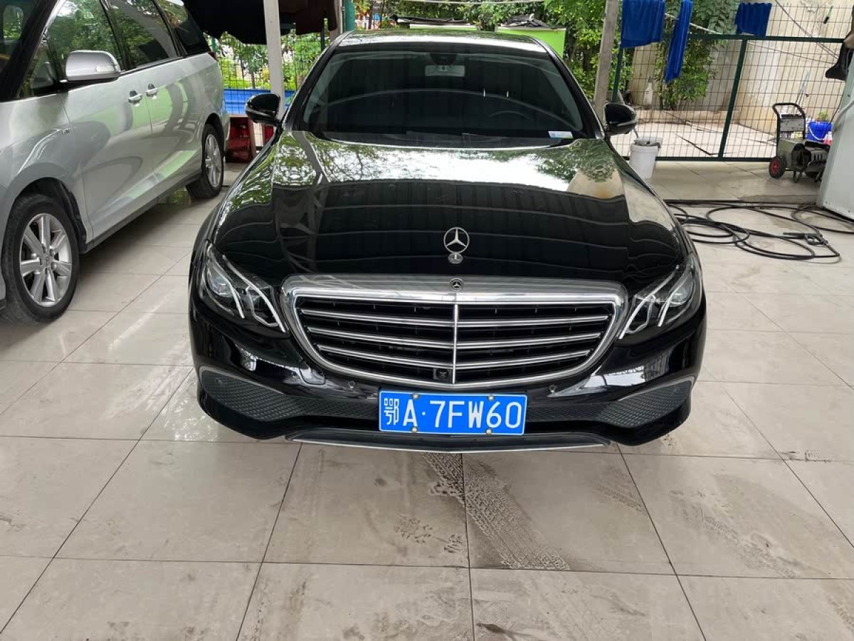奔馳 奔馳E級(jí)  2019款 改款 E 300 L 豪華型圖片
