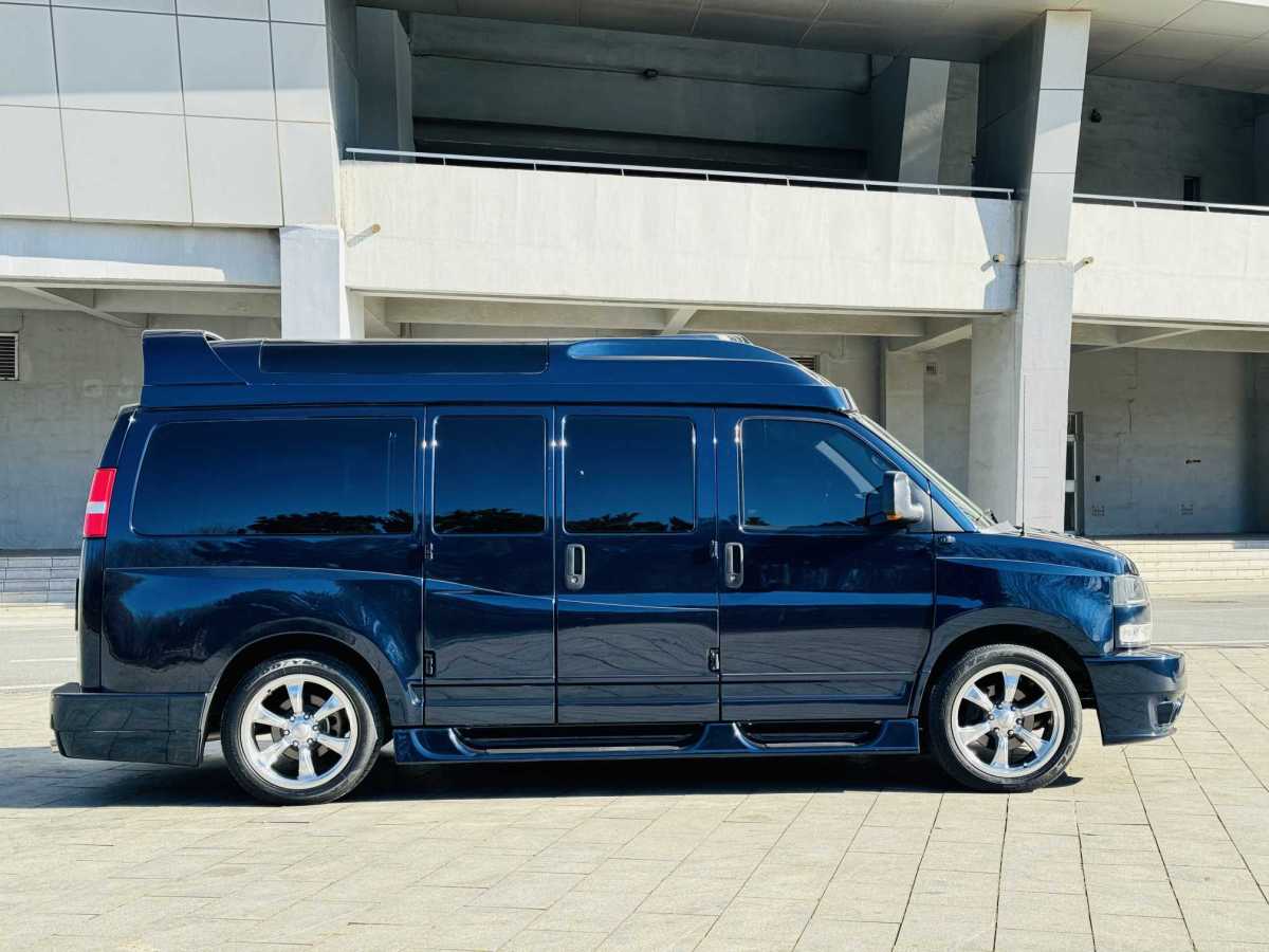 GMC SAVANA  2014款 5.3L 四驅(qū)領(lǐng)袖版圖片