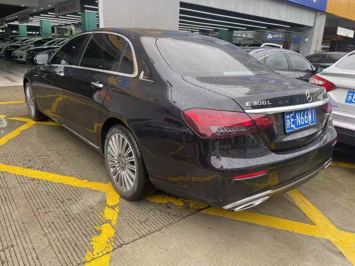 奔馳 奔馳E級(jí)  2022款 E 300 L 豪華型圖片