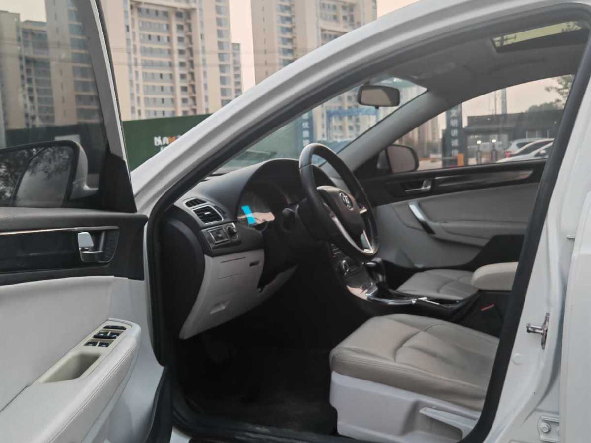 中華 H530  2012款 1.6L 自動舒適天窗型圖片