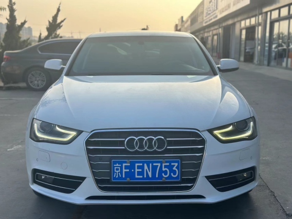 奥迪 奥迪A4L  2015款 35 TFSI 自动舒适型