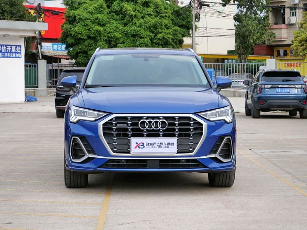 奧迪 奧迪Q3  2019款  40 TFSI quattro 時(shí)尚動(dòng)感型圖片