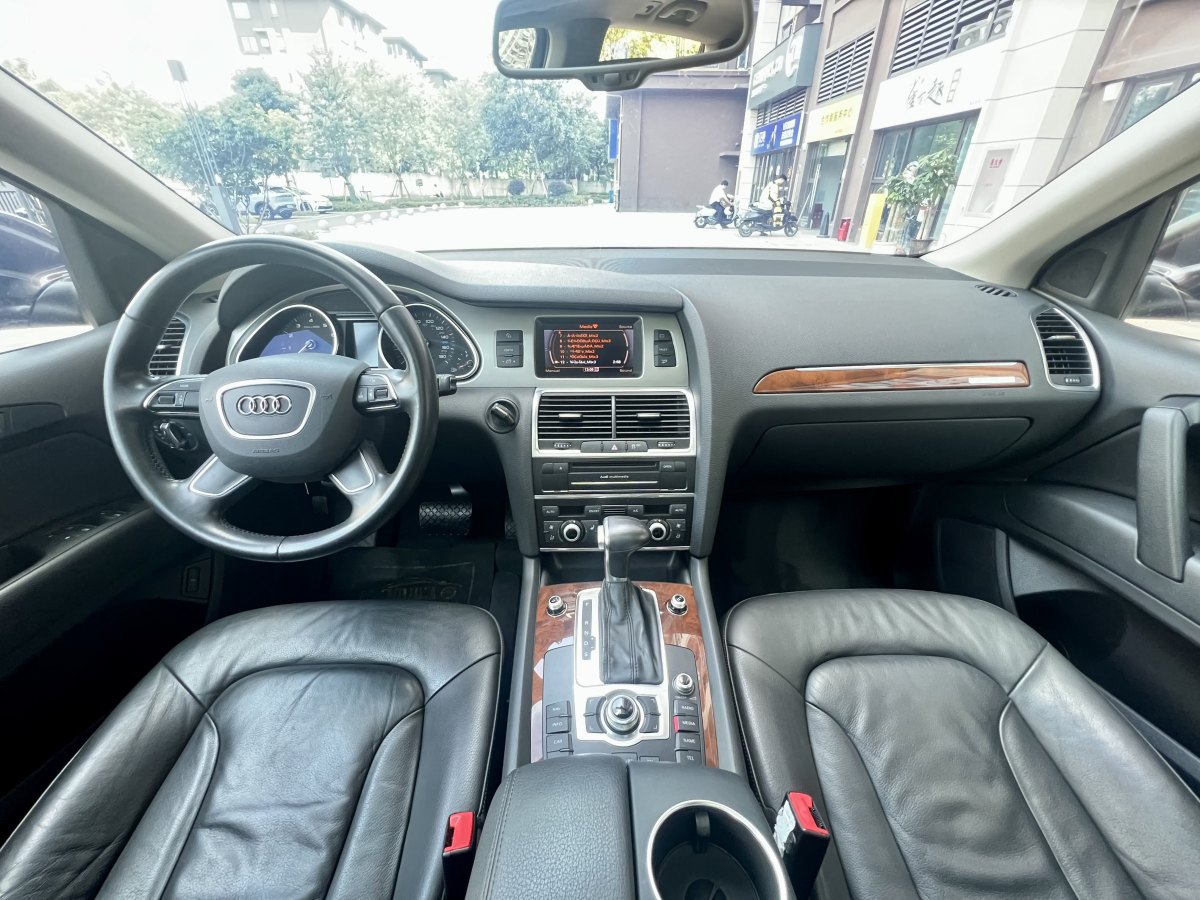 奧迪 奧迪Q7  2015款 Q7 3.0T FSI Premium 美規(guī)版圖片