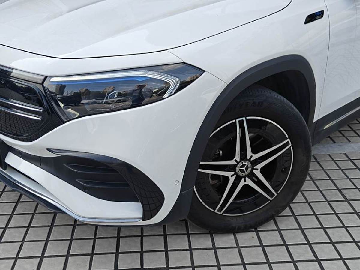 奔馳 奔馳EQB  2022款 EQB 350 4MATIC 首發(fā)特別版圖片