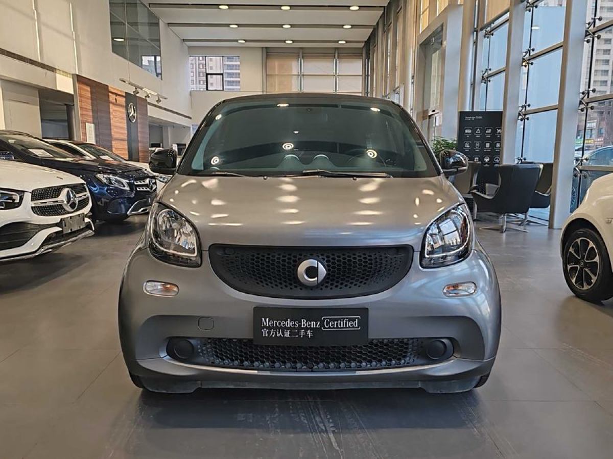 smart fortwo  2018款 1.0L 52千瓦硬頂靈動(dòng)版圖片