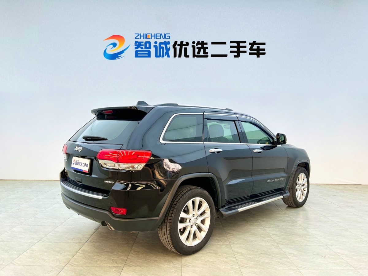 2018年7月Jeep 大切諾基  2016款 3.0L 舒享導(dǎo)航版