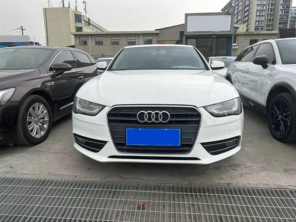 奧迪 奧迪A4L  2013款 35 TFSI 自動(dòng)標(biāo)準(zhǔn)型圖片