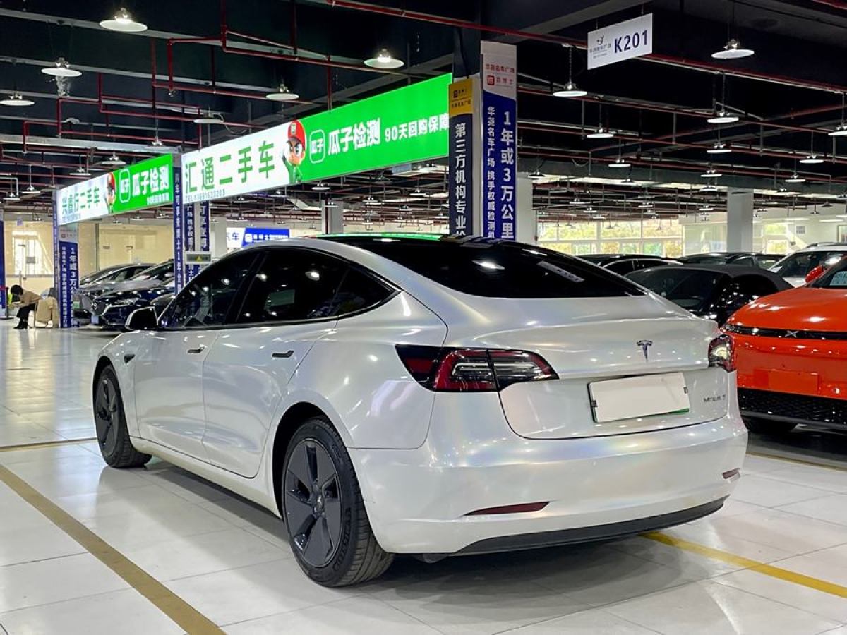 特斯拉 Model 3  2021款 改款 標(biāo)準(zhǔn)續(xù)航后驅(qū)升級(jí)版圖片