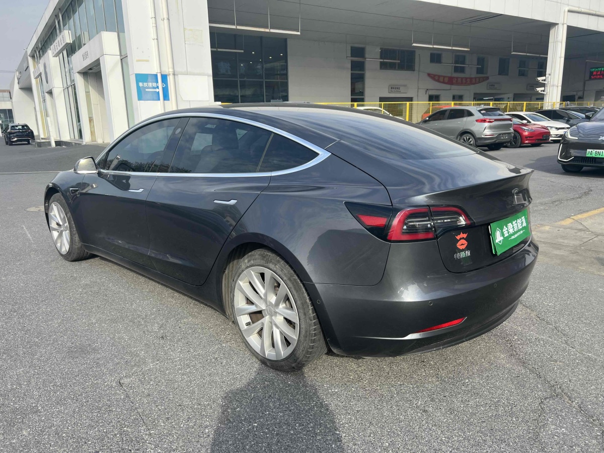 特斯拉 Model 3  2019款 標準續(xù)航后驅(qū)升級版圖片