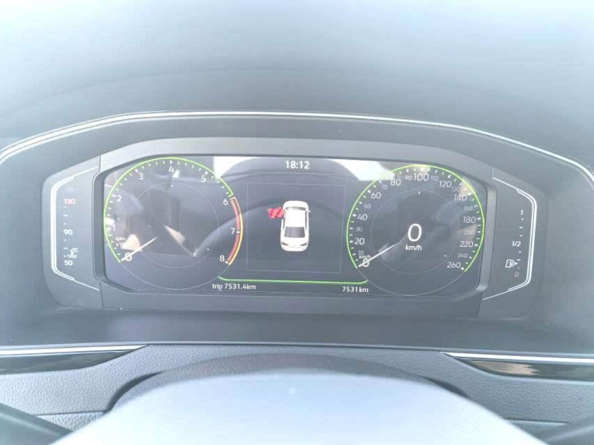 大眾 邁騰  2023款 200萬輛紀(jì)念版 330TSI DSG豪華型圖片