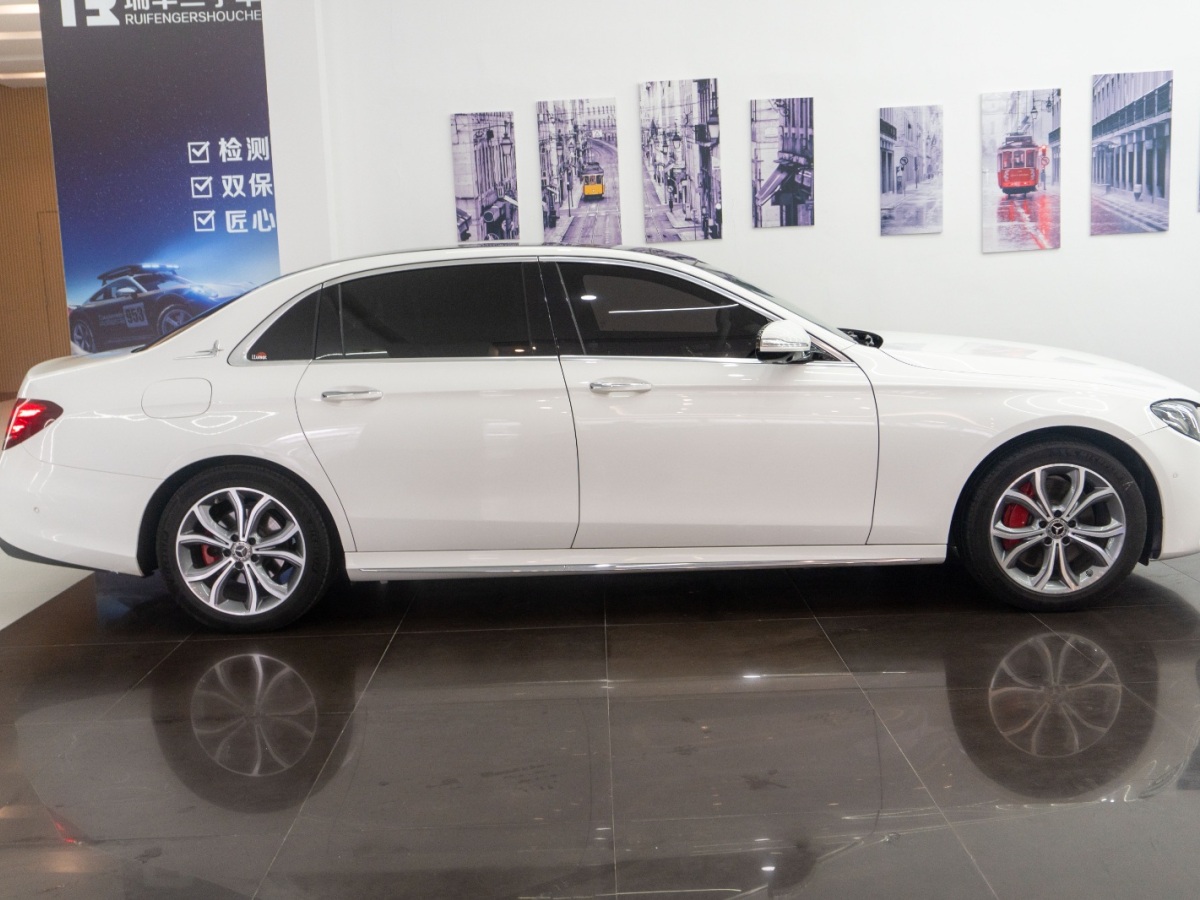 奔驰 奔驰E级  2020款 E 300 L 运动豪华型图片