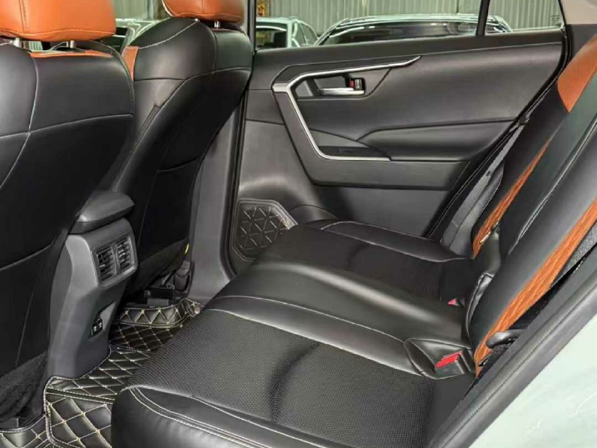 豐田 RAV4榮放  2020款 2.0L CVT兩驅(qū)風(fēng)尚版圖片