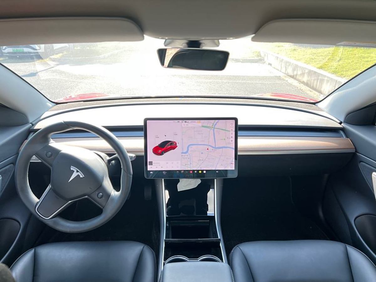 特斯拉 Model 3  2019款 標(biāo)準(zhǔn)續(xù)航后驅(qū)升級(jí)版圖片