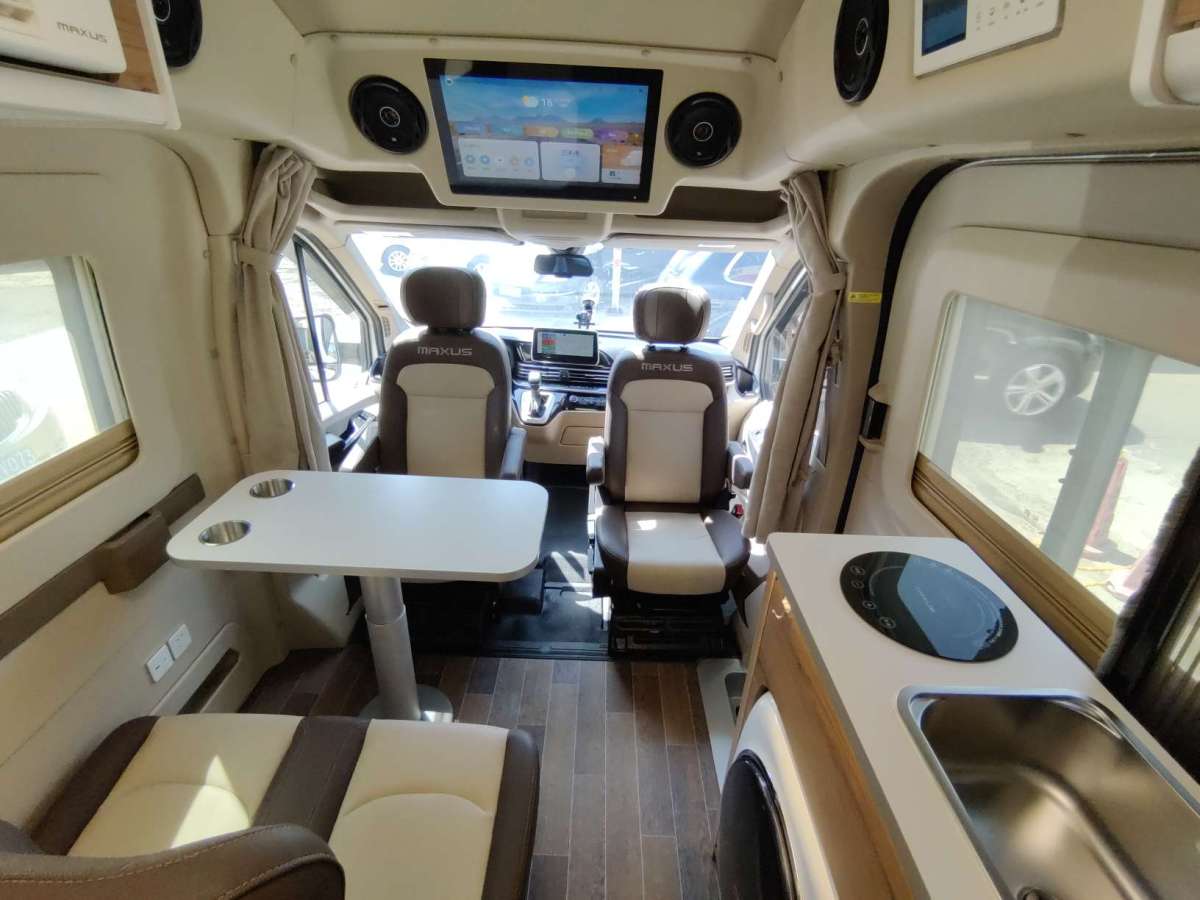 上汽大通 上汽大通MAXUS V100  2022款 2.0T旅行家V100縱床圖片