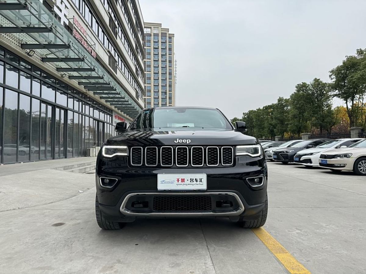 Jeep 大切諾基  2017款 3.6L 精英導(dǎo)航版圖片