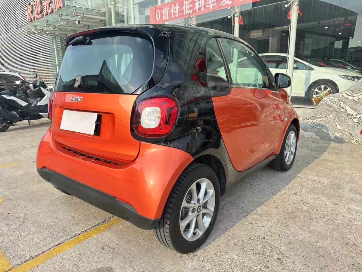 2018年2月smart fortwo  2018款 1.0L 52千瓦硬頂靈動(dòng)版