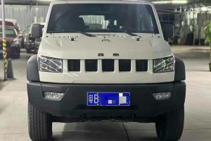 BJ40 北京 40L 2.0T 手动四驱尊贵版