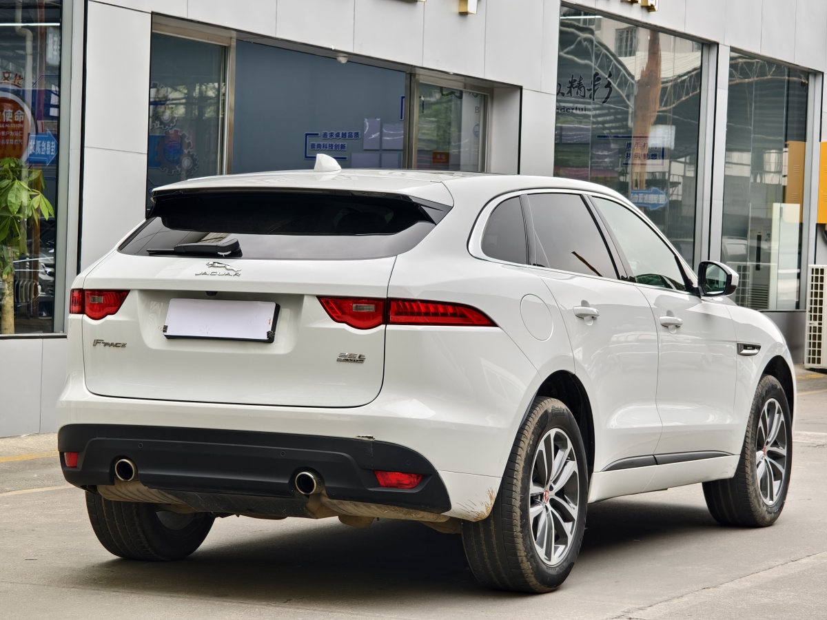 2017年8月捷豹 F-PACE  2018款 3.0 SC 四驱R-Sport运动版